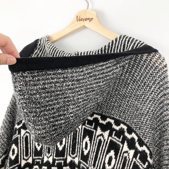 American Eagle l NWT Boho Black Open Front Poncho - Picture 6 of 8